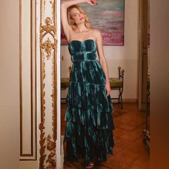 Hutch Dresses & Skirts - NWT! Hutch Lanza Teal Strapless Pleated Tulle Gown Size 6